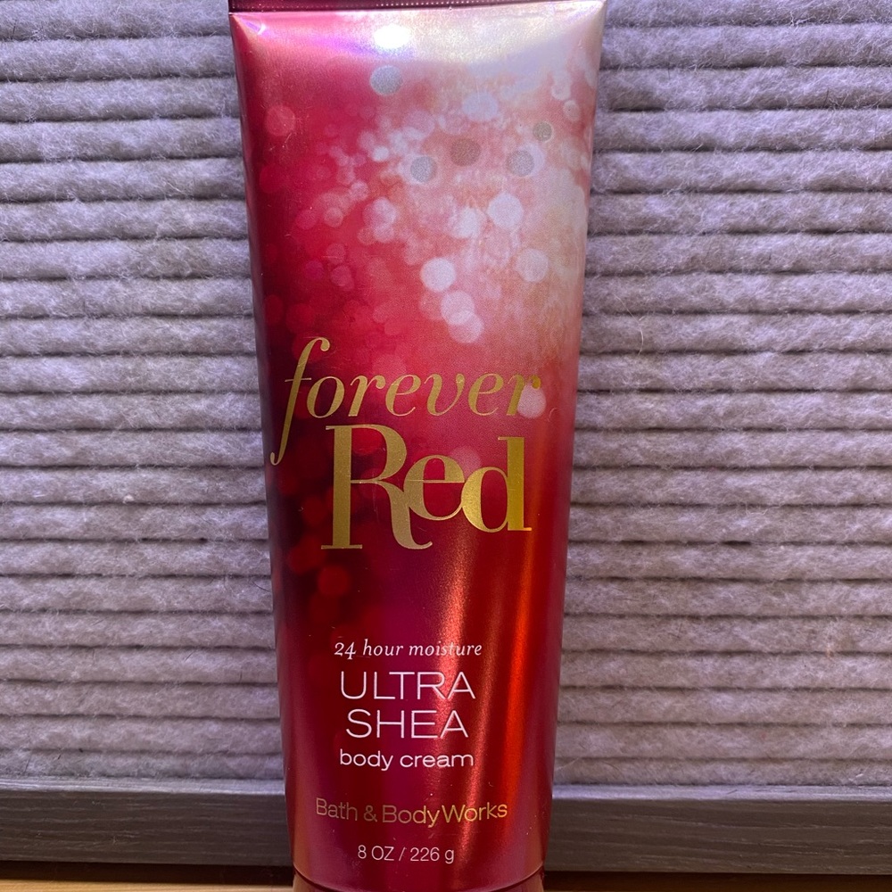 BBW Forever Red Ultra Shea body cream